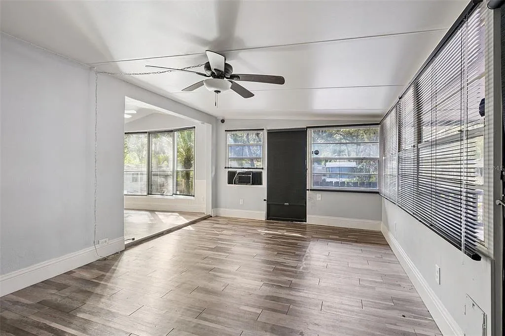 2 bed, 1.0 bath, 792 sqft, $1,395 — Photo 2