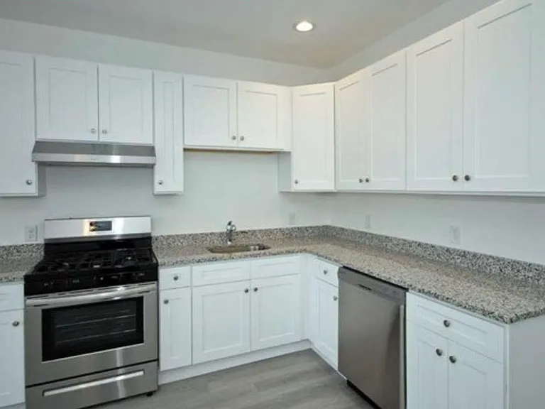 754 Paterson Ave #1 — Photo 4