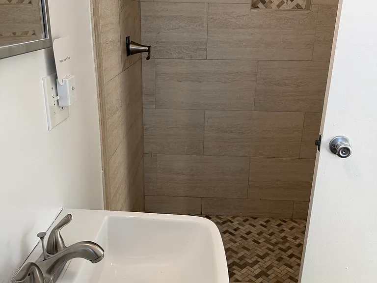 5277 Peacock Ln — Photo 9