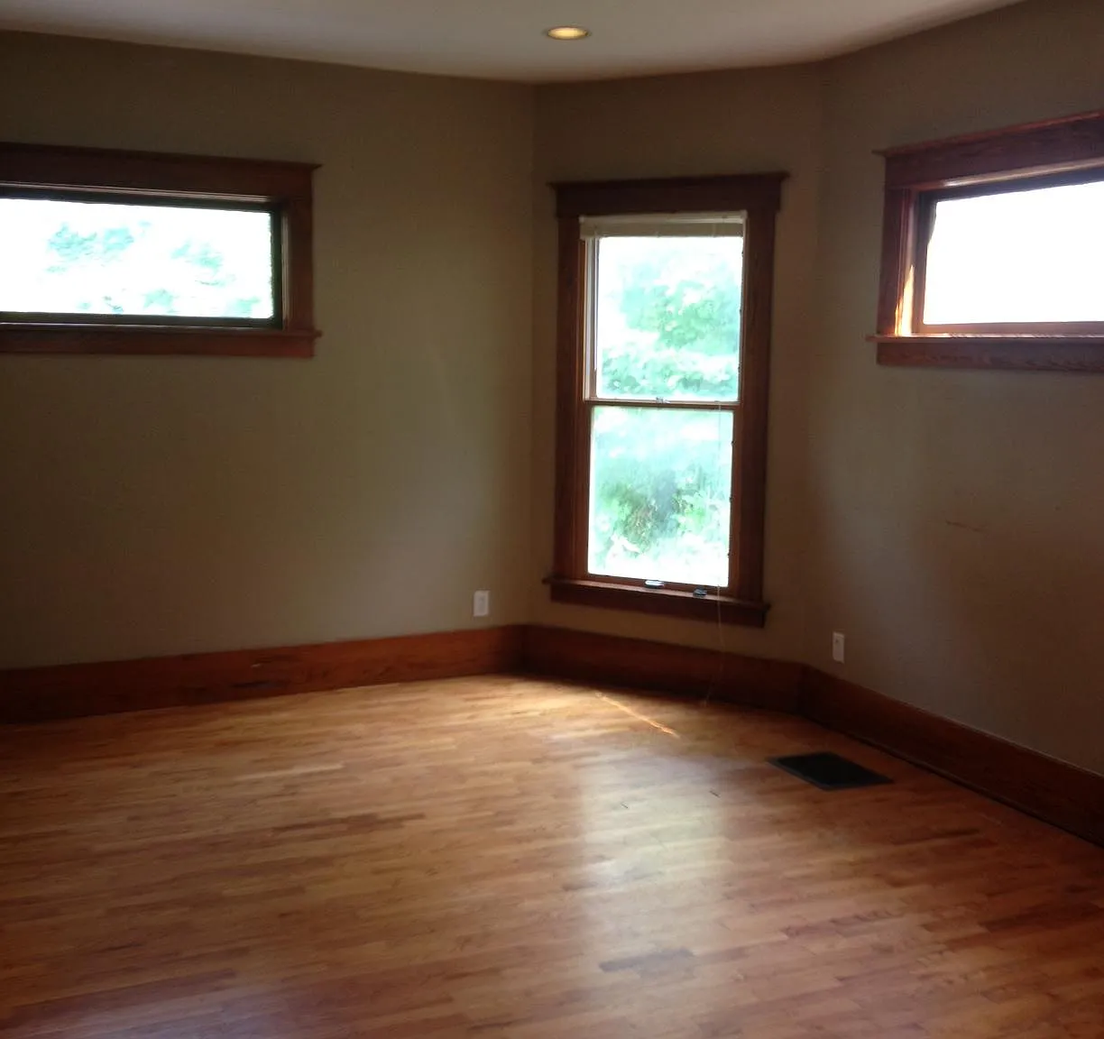 4 bed, 1764 sqft, $3,000 — Photo 3