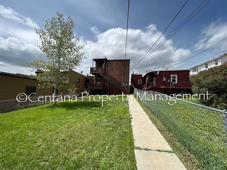 646-648 S Montana St — Photo 29