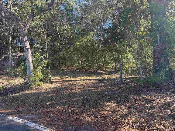 2nd image of 290 Schwall Rd