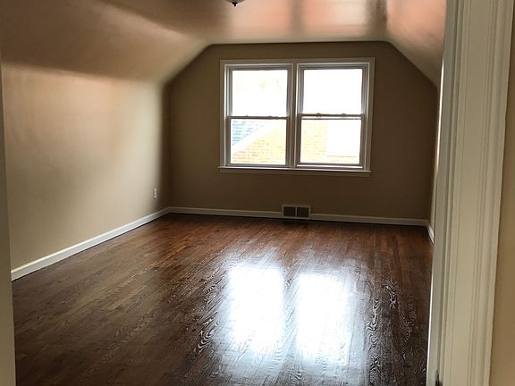 Upstairs Large Bedroom