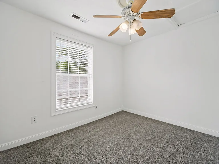 1113 Covel St — Photo 10