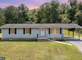 113 W Greenhouse Rd, Dillsburg, PA 17019