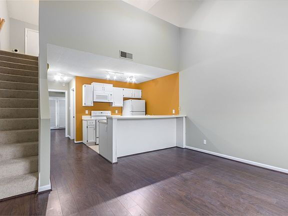 2nd image of 2654 Hitchcock Dr