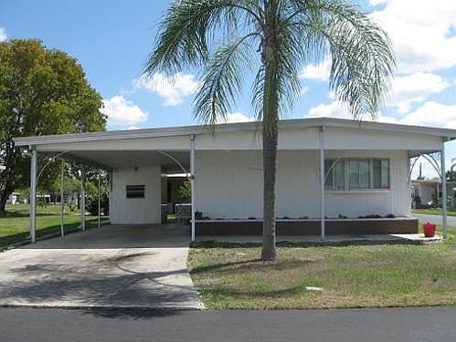 1st image of 820 Calamondin Ct