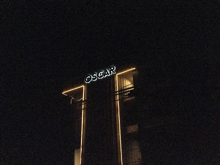 The Oscar — Photo 43