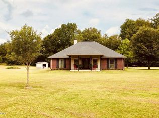 32 Eugene Spence Rd, Carriere, MS 39426