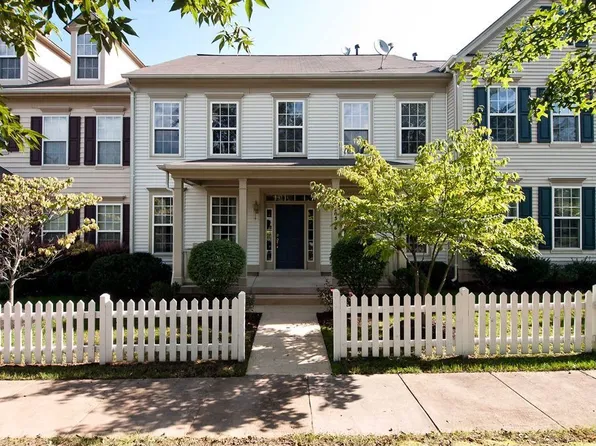 20346 Portsmouth Blvd, Ashburn, VA 20147