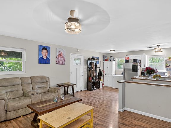 3rd image of 201 Sequoyah Dr