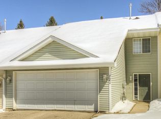 121 Oakmont Ln, Red Wing, MN 55066