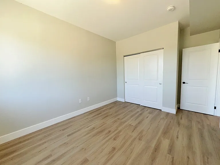61 Thompsons Rd W #302 — Photo 12