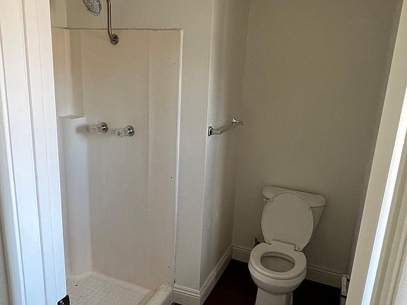 2nd image of 1923 W Whitendale Ave #0