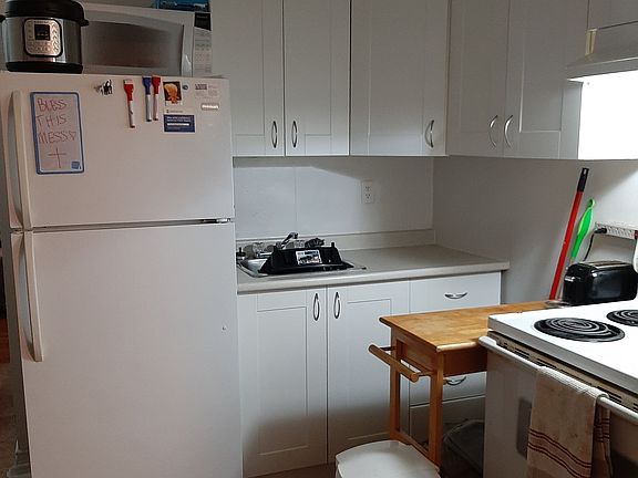 2nd image of 1242 College St #3