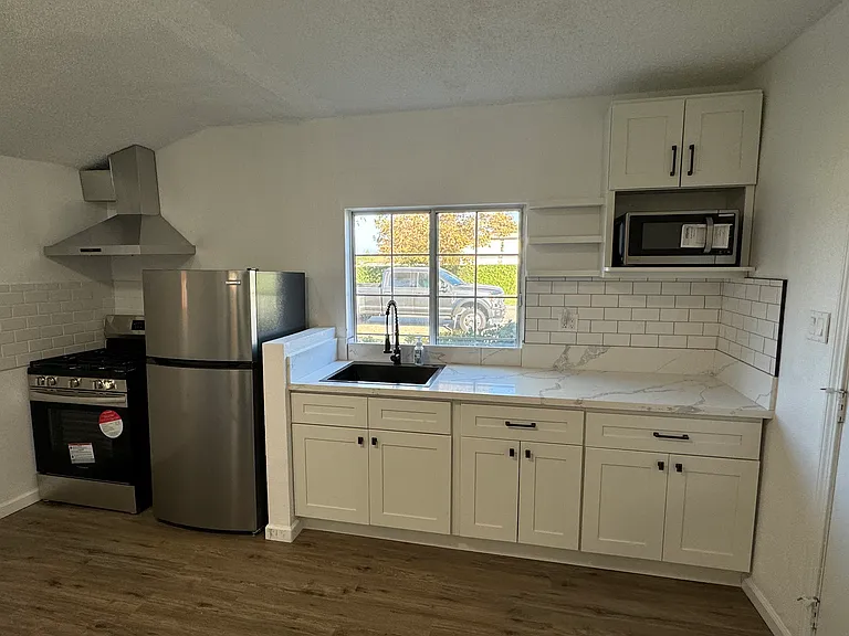 1425 Pride St — Photo 5