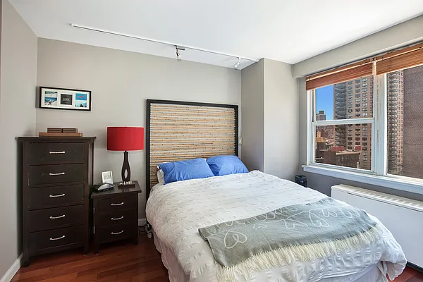 Rented by Douglas Elliman | media 4