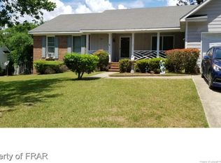 140 Ridgeway Dr, Fayetteville, NC 28311