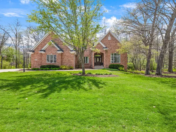 494 Brittany Ln, Dyer, IN 46311