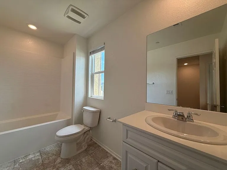 24159 Verin St — Photo 16