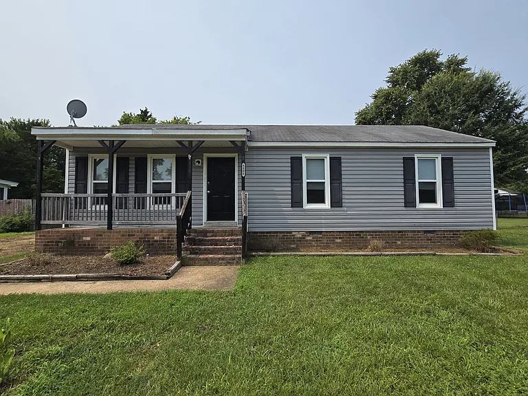 8806 Leafycreek Dr — Photo 1