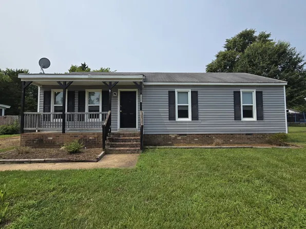 8806 Leafycreek Dr, North Chesterfield, VA 23237
