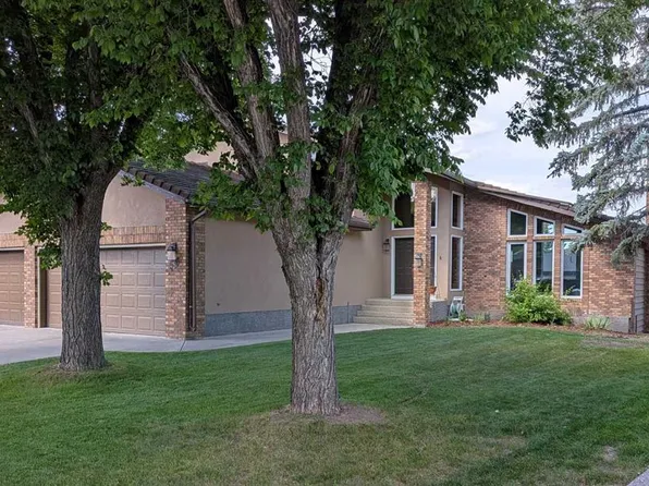 56 Patterson Cres SW, Calgary, AB T3H 2C3