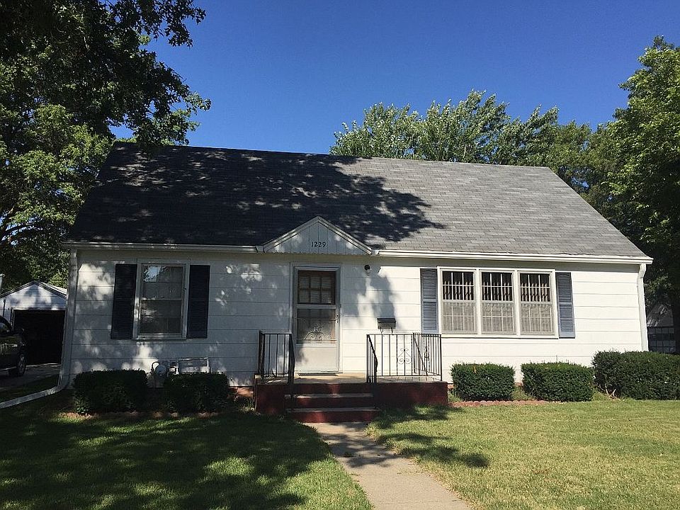 1st image of 1229 N McKaig Ave