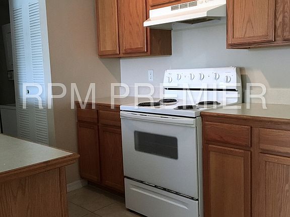 3rd image of 9909 Westwood Dr Unit 35