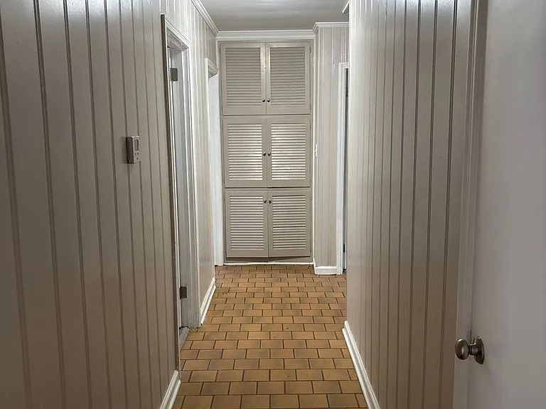 2724 Forsyth Ln — Photo 6