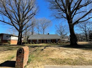 1736 Oak Hill Rd, Germantown, TN 38138