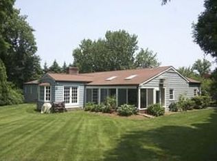 17 Rexview Cir, Trumbull, CT 06611