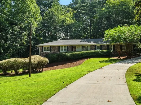 6600 Ridge Moore Dr, Doraville, GA 30360