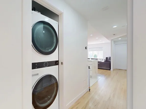 1940 Bergen Avenue image 26 of 42