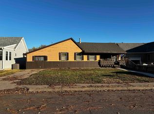 1614 Boyce St, Hastings, NE 68901