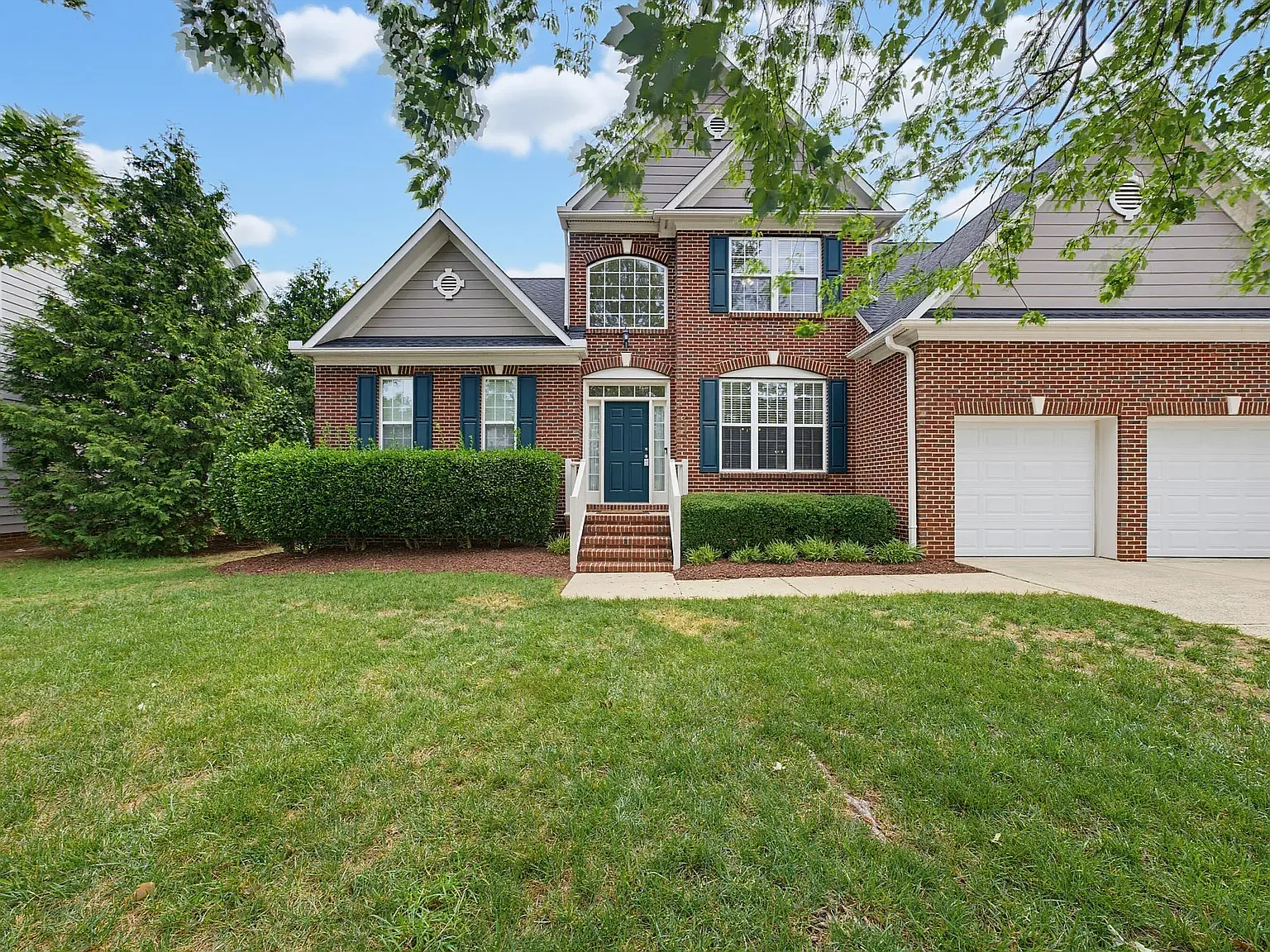 4 bed, 2674 sqft, $2,900 — Photo 1