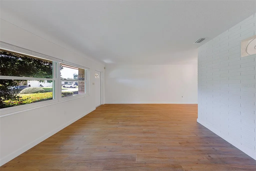 3 bed, 2.0 bath, 1256 sqft, $2,800 — Photo 4