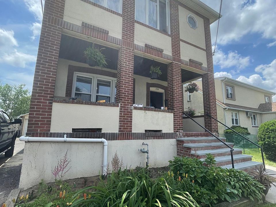1st image of 374 Banta Ave APT 1