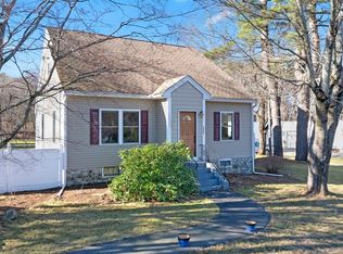 1572 Bridge St, Dracut, MA 01826
