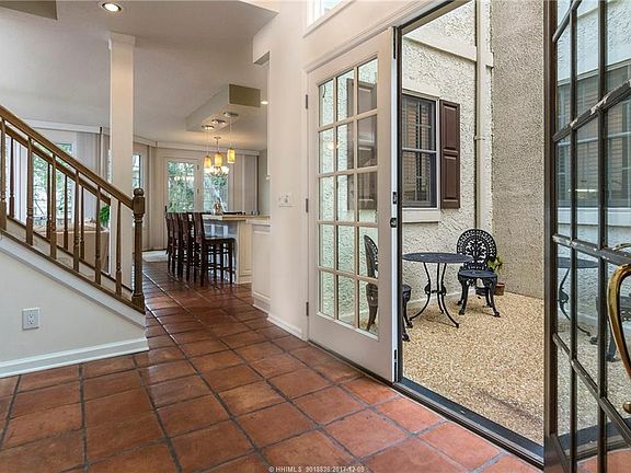 4th image of 4 Mizzenmast Ct