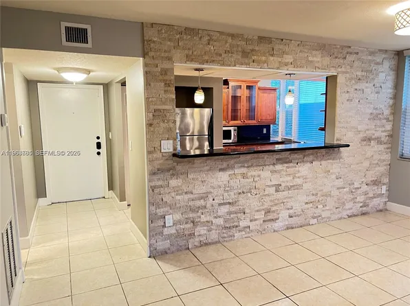 6800 Cypress Rd APT 101, Fort Lauderdale, FL 33317