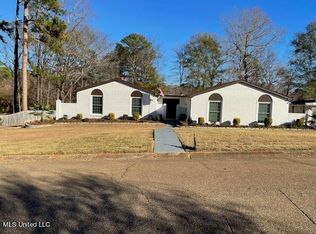 6148 Whitestone Rd, Jackson, MS 39206