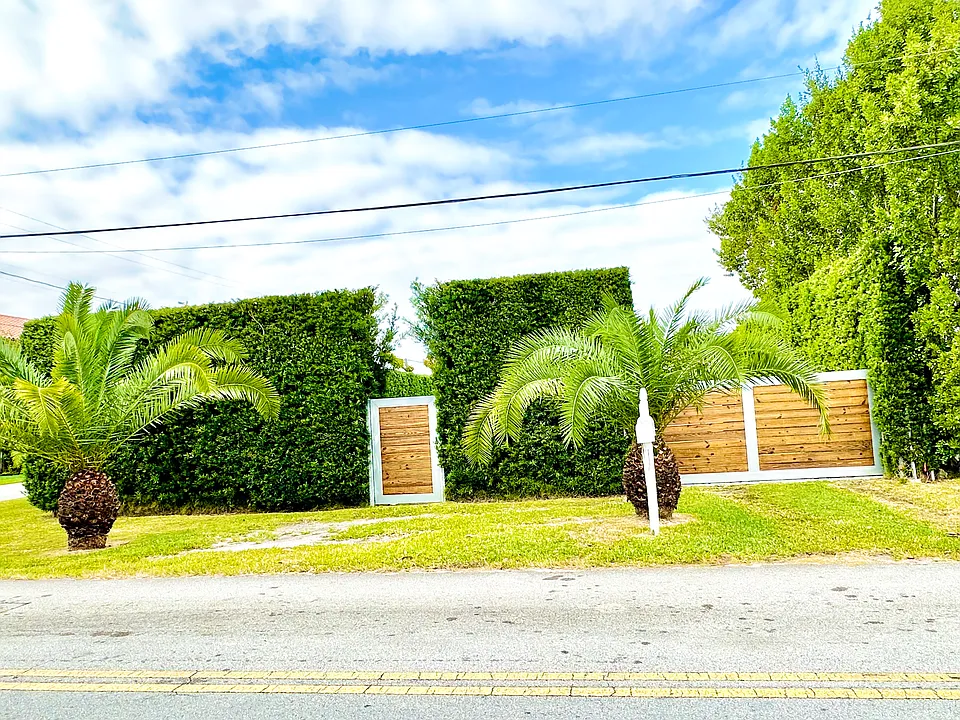 3146 SW 65th Ave