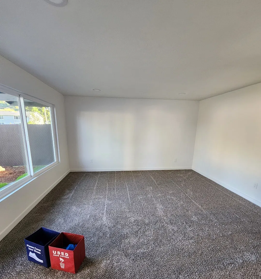 3 bed, 1.5 bath, 1014 sqft, $2,150 — Photo 2