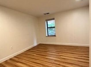 108 Gainsborough St APT 4W, Boston, MA 02115