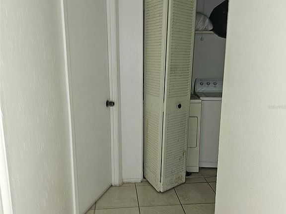 5th image of 4021 Henley Rd #1701