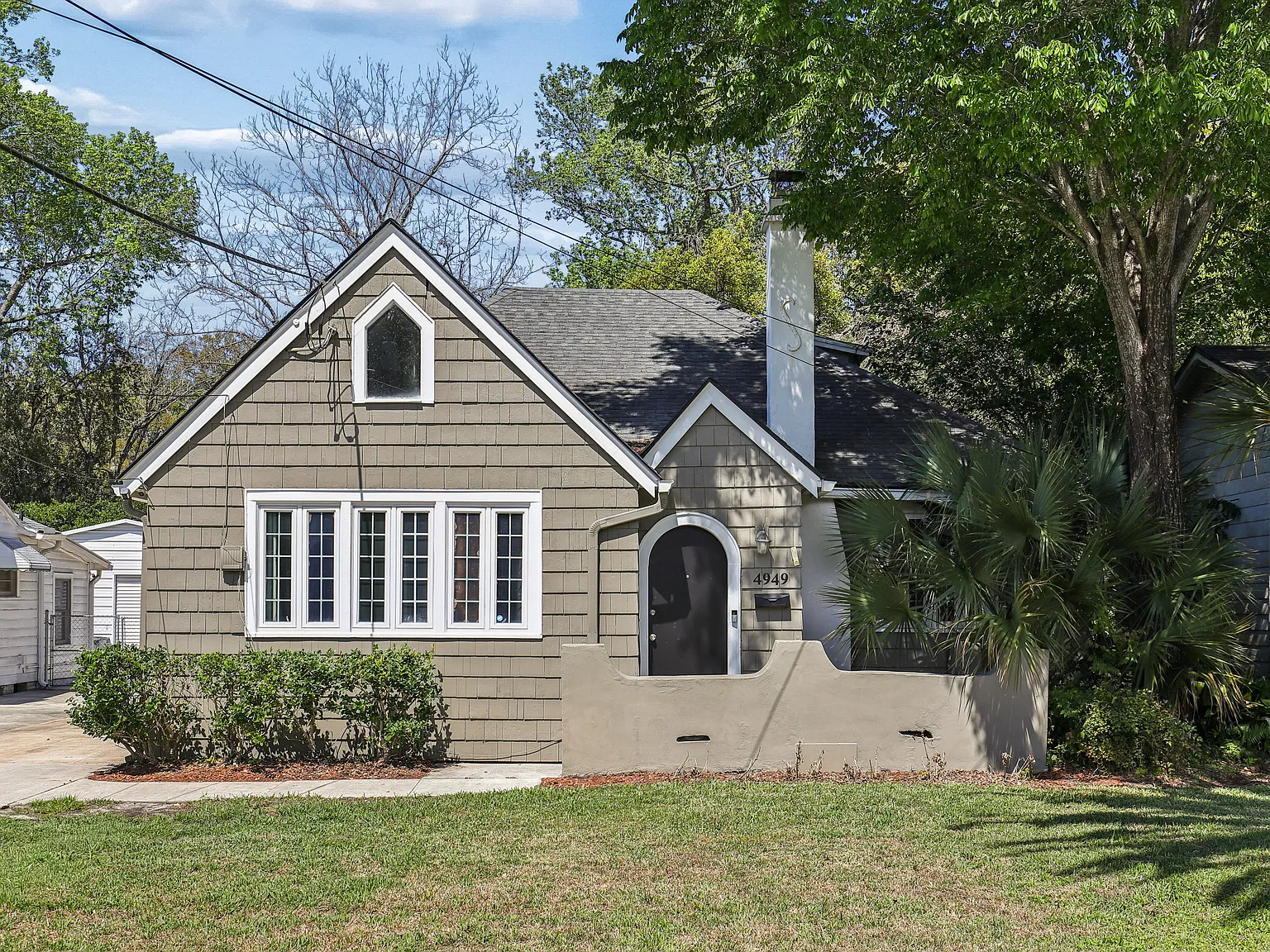 3 bed, 1690 sqft, $2,150 — Photo 1