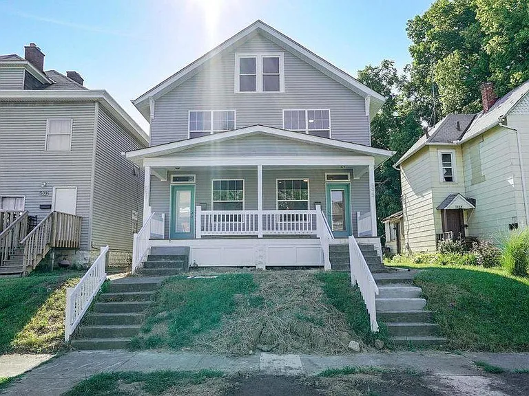 597 Lilley Ave — Photo 2