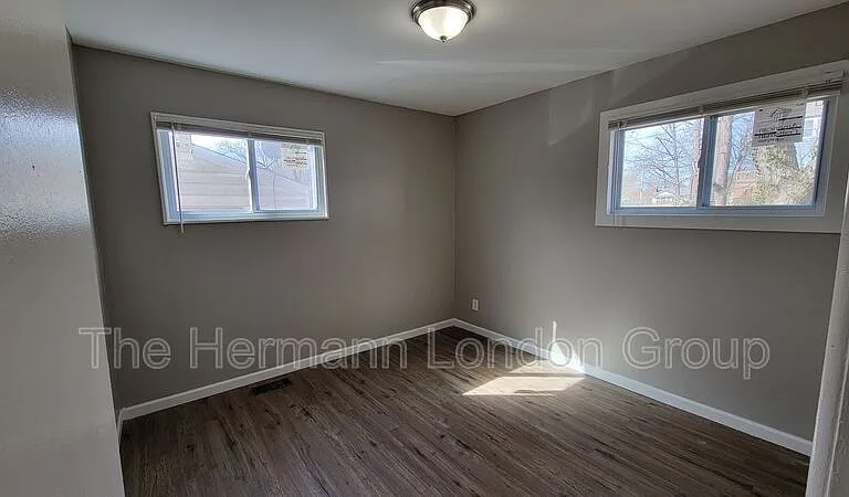 227 Meadowcrest Dr — Photo 8