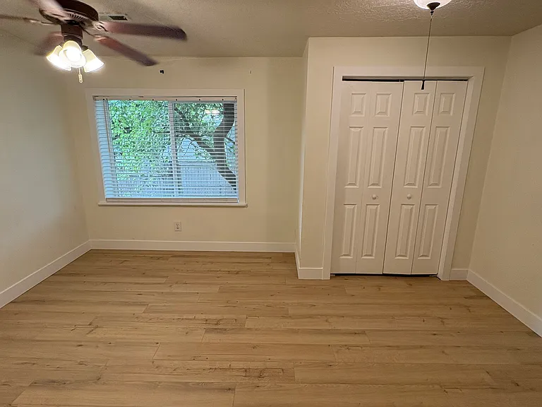 4045 N Canyon Rd — Photo 14